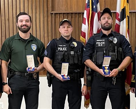 Police officers win highest honor - Streetcar Suburbs News