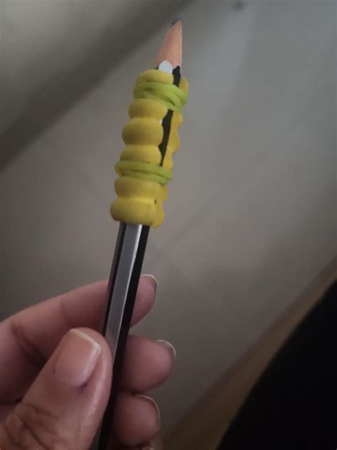 worison 8Pc Foam Pencil Grips Soft Cushioned Foam Aid Pen Holder ...