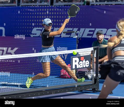 Anna Bright does an ERNE during the PPA Las Vegas Open on 13 Oct 2024 ...