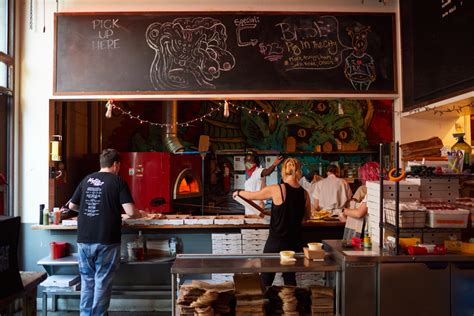 Local Pizza Place Community 的图像结果