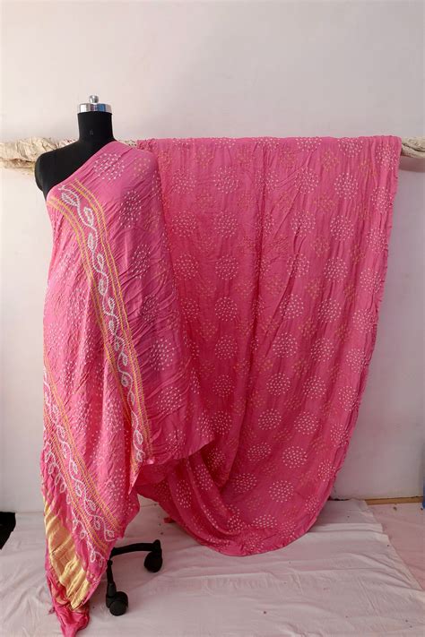 Bandhani Gajji Silk Saree with Zari Pallu – Bijoi