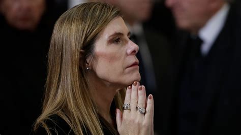 Hermana de Miguel Uribe Turbay pide orar por la salud de su padre quien ...