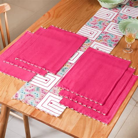 Set Of 7 Zari Embroidered Table Runner And Table Mats Online - Premium ...