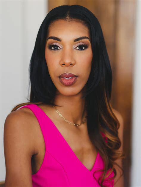 New College enrollment reaches 900 students for first time in history