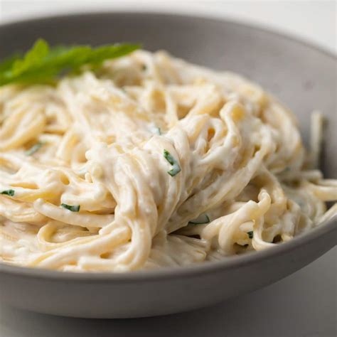 Garlic Cream Sauce Recipe at Alica Martel blog