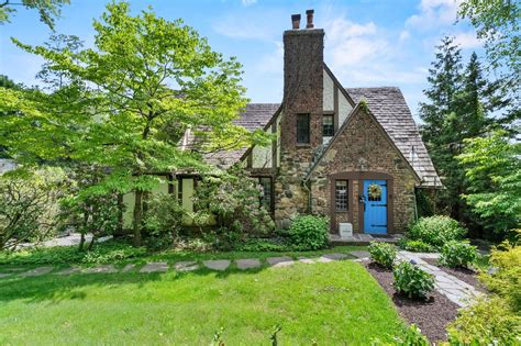 9 Lexington Drive | The Nancy Kennedy Team