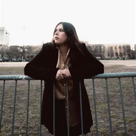 Gigi Perez Wallpapers - Wallpaper Cave