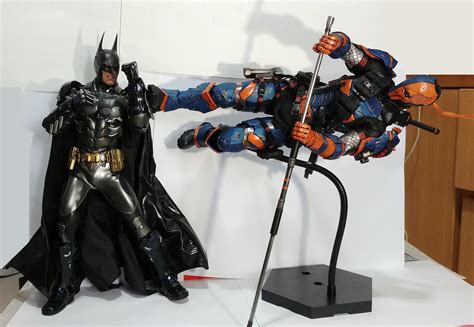 Batman vs Deathstroke : r/hottoys