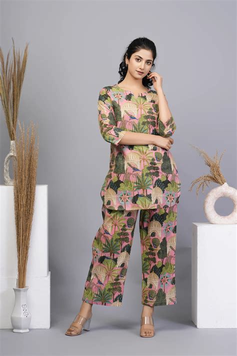 Multi Color Floral Printed Cotton Kurta With Pant – Kaftanize