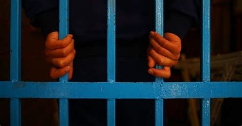 Derp! Clumsy Burglar Accidentally Drops Rs 1.5 Crore On Road While ...