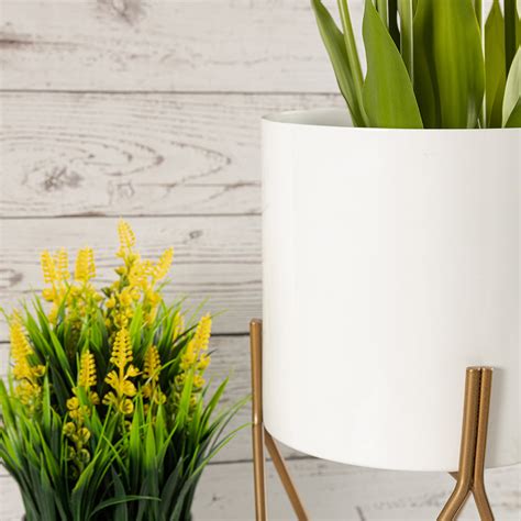 White Metal Table Planter with Stand | Indoor Plants & Flowers – Metalsmith