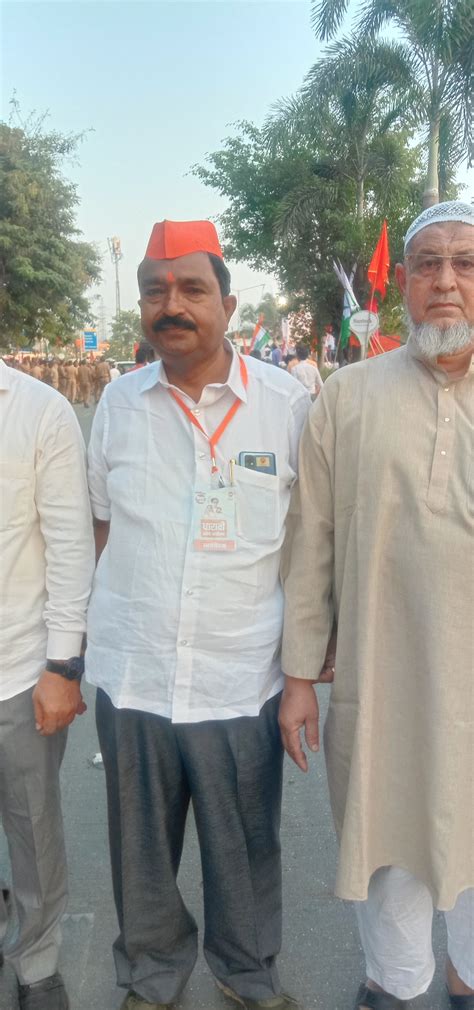 Uddhav Thackeray Leads Massive Protest Against Adani In Dharavi ...