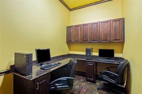 LA QUINTA INN & SUITES BY WYNDHAM EASTLAND - Hotel Reviews, Photos ...