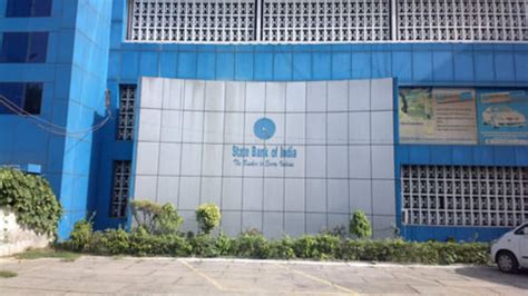 SBI cuts NEFT, RTGS charges by up to 75%