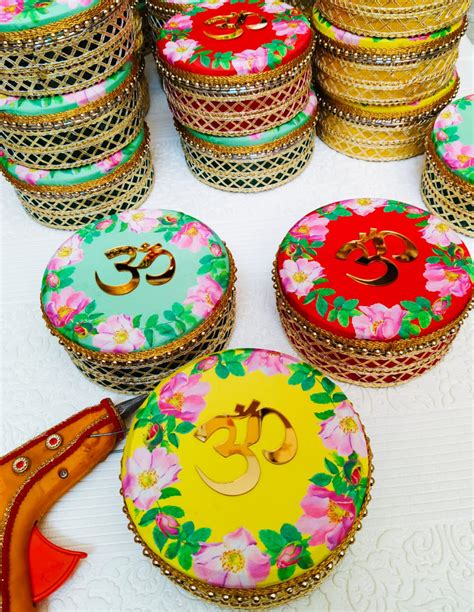 Decorated Stainless Steel Dabba ( Set of 5 ) – Regalia Ornaments