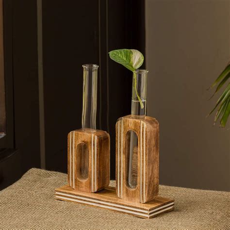 ExclusiveLane 'Blooming Glass Upright Cuboids' Round Handcrafted Glass ...