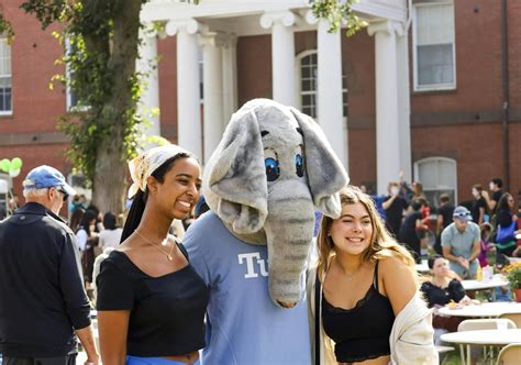 How to Write the Tufts Supplemental Essays (with Examples!) [UPDATED ...