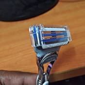 Buy Gillette Skinguard Razor, 1 Pc Online at Low Prices in India ...