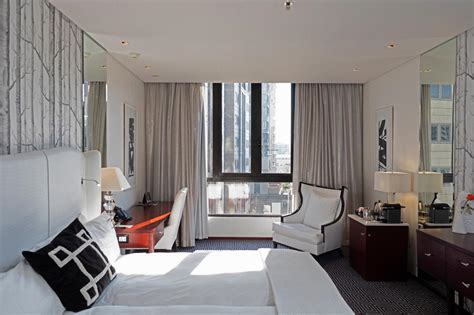 DAVINCI HOTEL ON NELSON MANDELA SQUARE JOHANNESBURG