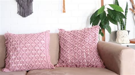 12-Inch Macrame Pillow Tutorial 的图像结果