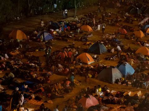 500 Haitians reported walking through Mexico toward US - Headed towards ...