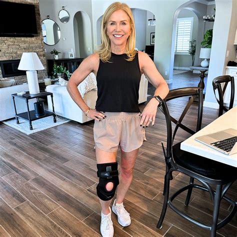 Using an Infrared Light for Healing 的图像结果