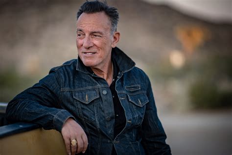 Bruce Springsteen - Net Worth, Salary, Age, Height, Bio, Family, Career