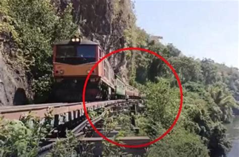 游客在泰国“死亡铁路”坠车身亡，当时正探出身体自拍 | 极目新闻