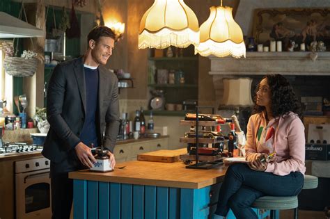 'Love in the Villa' Review: Kat Graham and Tom Hopper Make a Reserv...