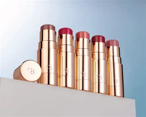 The Unofficial Beauty Awards: Beauty Staples That Understood The Assignment