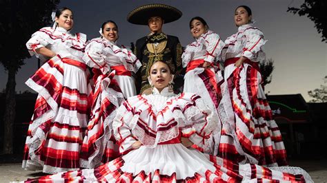 Preserving Mexican traditions through dance with Sol de Mexico