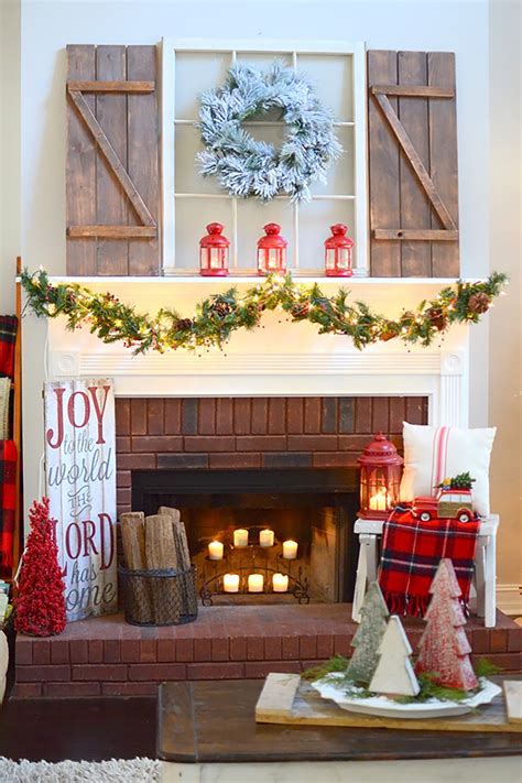 35 Christmas Mantel Decorations - Ideas for Holiday Fireplace Mantel ...