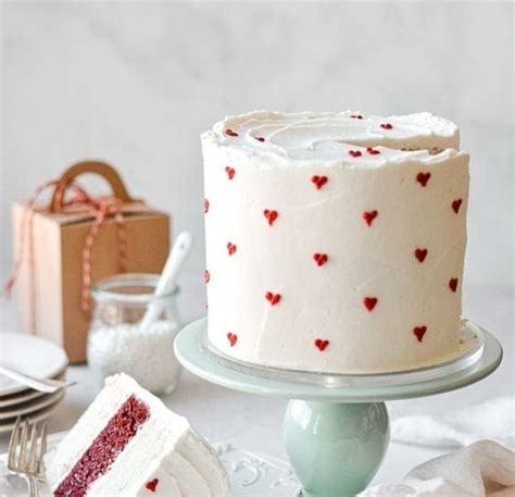 Love In The Air Cake – Whipped