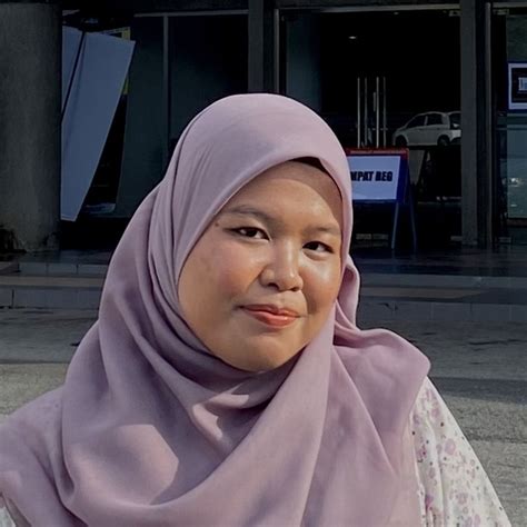 Nur Ayu - Reading teacher - ₹882/h