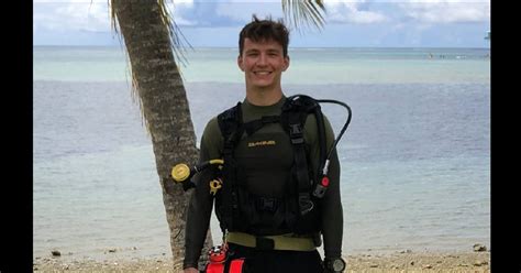 Family releases new statement about Navy corpsman killed trying to help ...