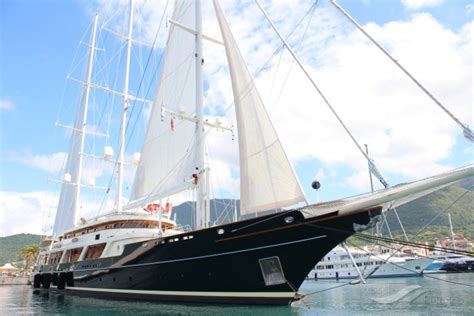 EOS, Yacht - Details and current position - IMO 9377456 - VesselFinder