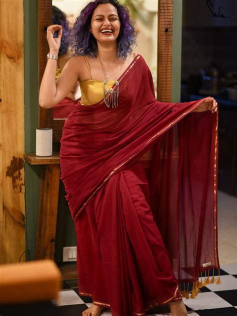 Soft Cotton Maroon Saree With Golden Border|Oscar|Suta