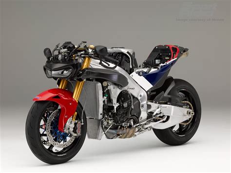 Gallery: Inside the 2016 Honda RC213V-S Part 2 | Cycle World