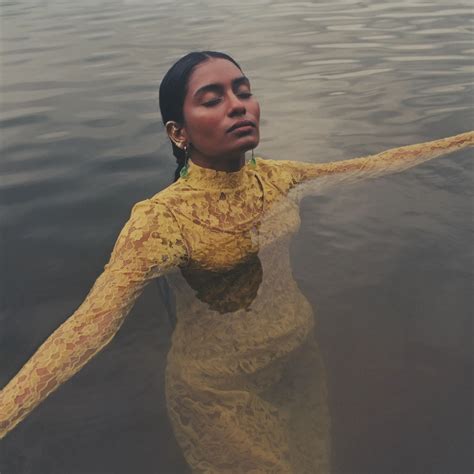 Kriti Sanon’s secret to a strong core is this exercise—here's why you ...