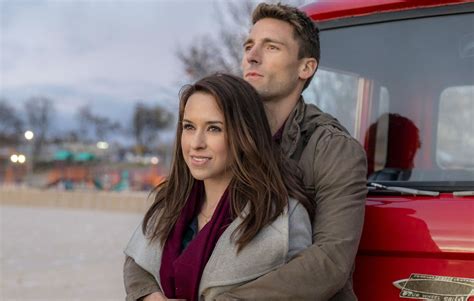 Hallmark’s Lacey Chabert, Andrew Walker Chat ‘My Secret Valentine’ Cast ...