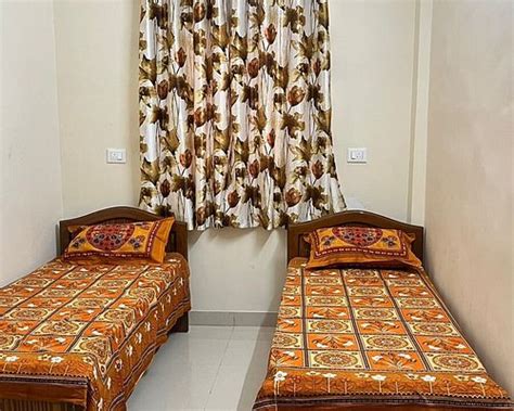 VEDHA LADIES HOSTEL (Coimbatore, Tamil Nadu) - Hostel Reviews & Photos ...