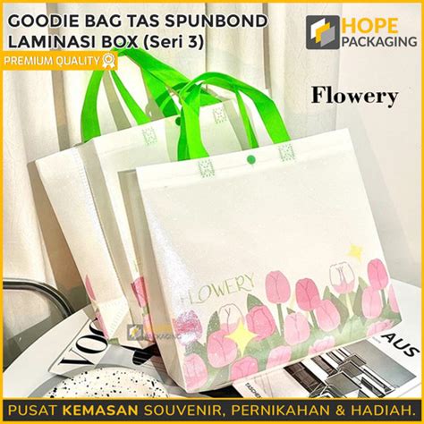 Jual Goodie Bag Motif Laminasi SERI 3 Motif Good Luck Tas Paper Bag ...
