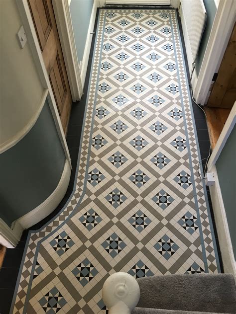 Floor tiles | Tiled hallway, Hallway tiles floor, Victorian hallway
