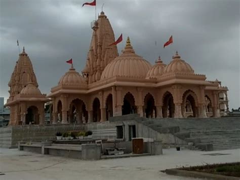 Sidsar Umiyadham temple will not open till 30th | મોકૂફ: સીદસર ઉમિયાધામ ...