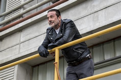 Will Negan Die on The Walking Dead Finale? | POPSUGAR Entertainment