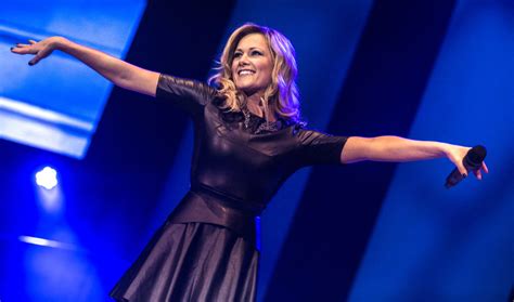 Helene Fischer lässt Fans im Regen stehen - UnserTirol24