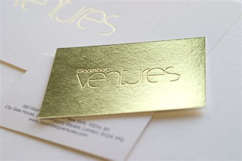 Design Metallic Blue Business Card 的图像结果