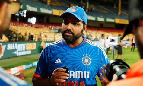 "Once more, you Can't Bat": Stomach muscle de Villiers On Rohit Sharma ...