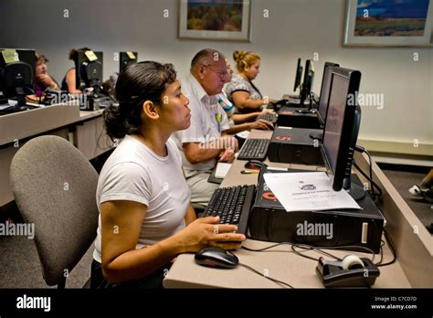 Computer Lessons for Seniors 的图像结果