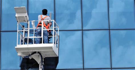 High-Rise Window Installation 的图像结果